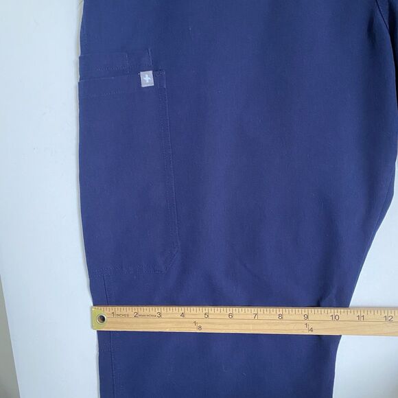 Figs Technical Collection Scrub Pants Men XLT Navy Cargo Inseam 32" Medical - Picture 7 of 10